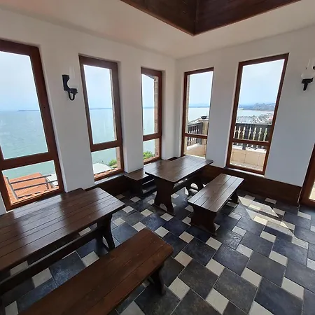 трявна бийч Daire