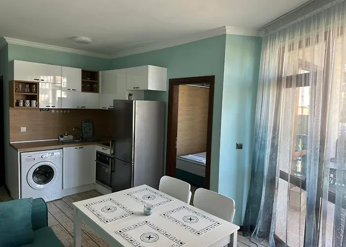 трявна бийч Апартаменти