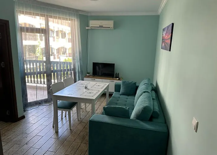 Апартаменти трявна бийч *